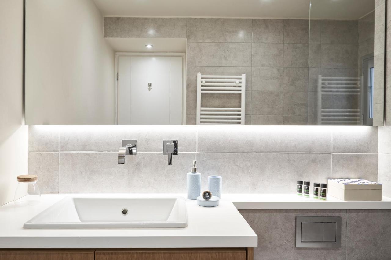 Charitos Iχ, Chic N Modern 2Bd Apt Atenas Exterior foto